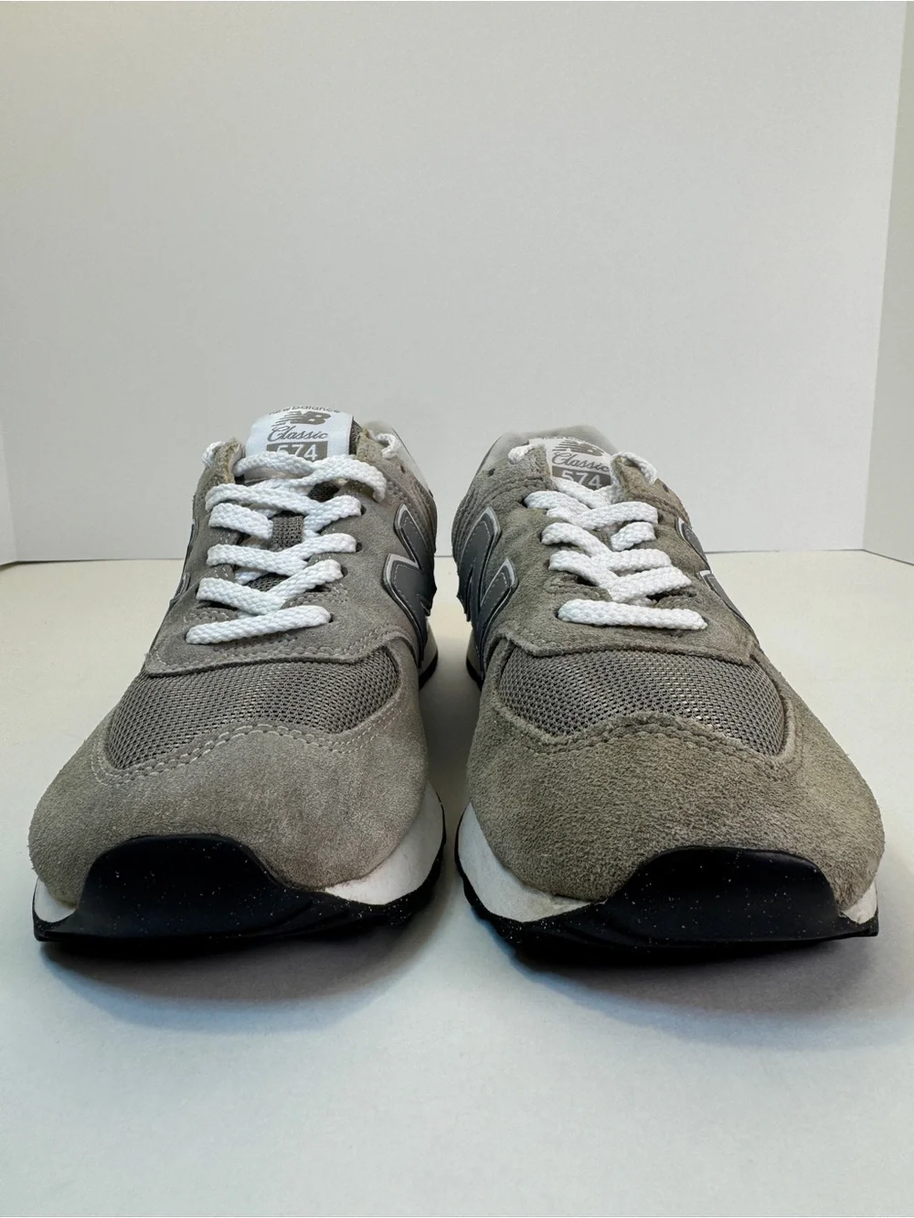 New Balance 574 Core Men’s Size 8.5 Grey Suede Sneakers